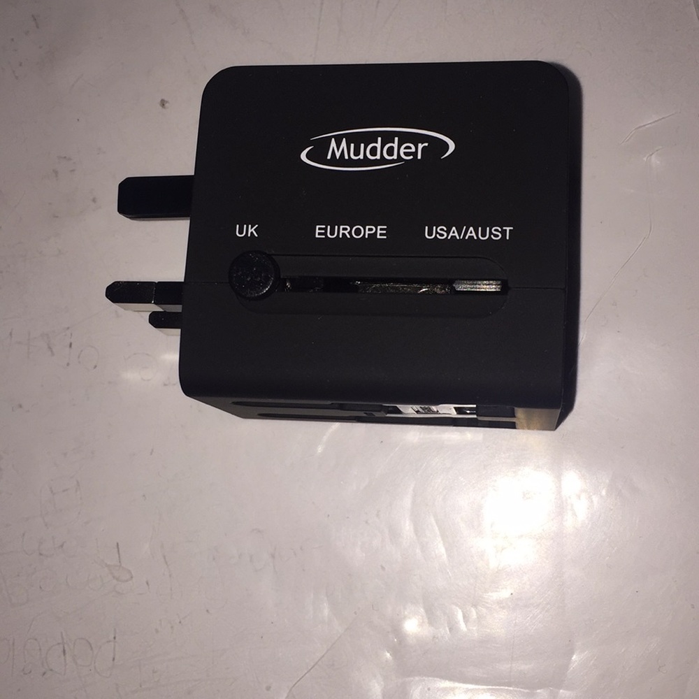 Selling a universal adapter